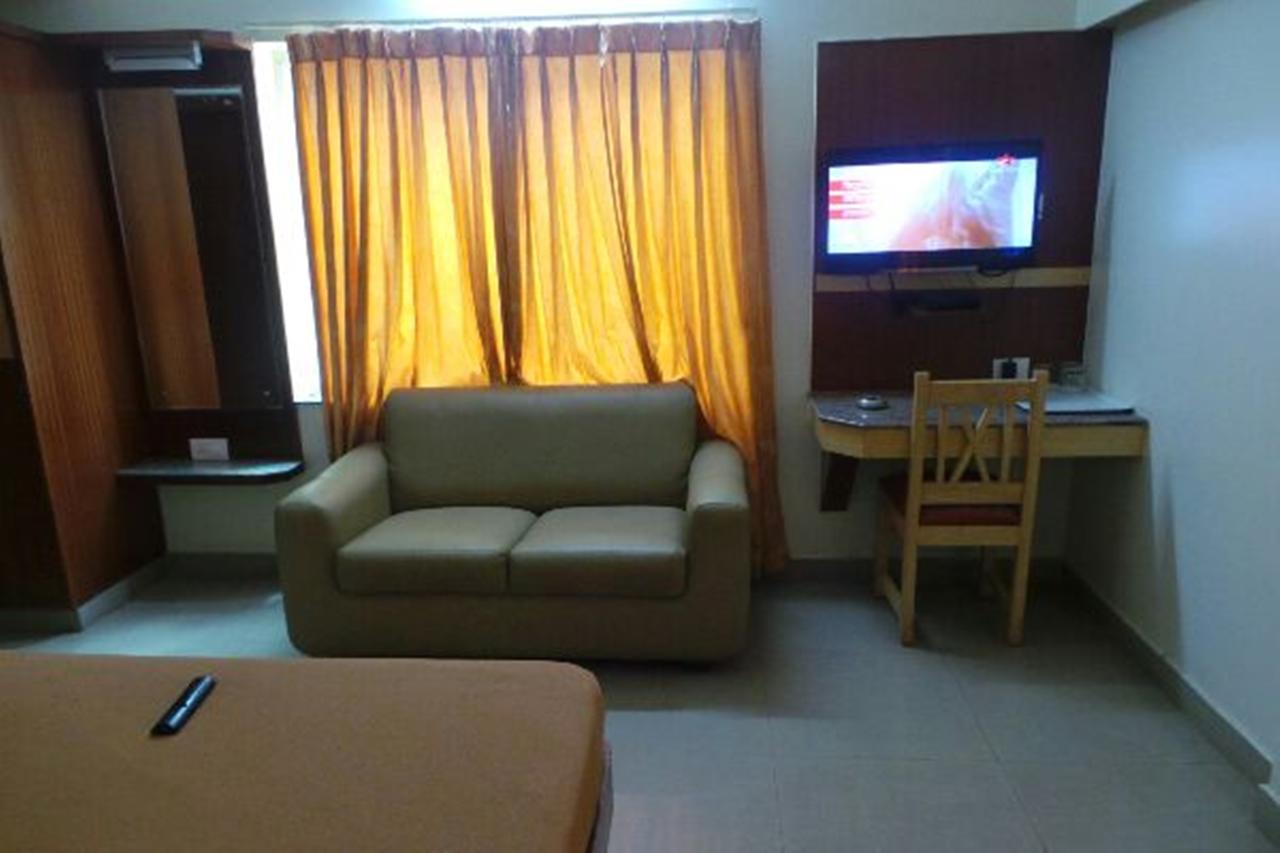 Mlc Gateway Deluxe Inn Bengaluru Zewnętrze zdjęcie